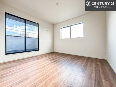 �m�� �o���R�j�[�ɖʂ��Ă���m���ł��B���邭�����肪����A���C����������ł��܂��I���N���āA�O�ɏo�Ĕw�L�т����[�ċz�����ǂ������}������邱�Ƃ��ł��܂��B