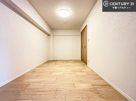 ���r���O�ȊO�̋��� �V���v���Ƀf�U�C������Ă��邽�߁A�Ƌ��I�т܂���I
���C�ɓ���̉Ƌ��u���Ă��낰���Ԃ���邱�Ƃ��ł��܂��B