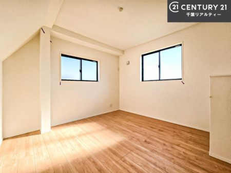 �m�� 2�ʍ̌����m�ۂ������邢�����́A���ʂ����ǂ��A���邭��ϋ��S�n�̗ǂ���ԂƂȂ��Ă���܂��B�����b�N�X���ĉ߂�����S�n�̗ǂ��������ł��I���̖ڊo�߂��X�b�L�����܂��ˁI