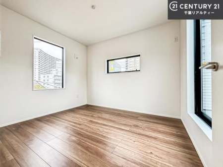 ���r���O�ȊO�̋��� �V���v���Ƀf�U�C������Ă��邽�߁A�Ƌ��I�т܂���I
���C�ɓ���̉Ƌ��u���Ă��낰���Ԃ���邱�Ƃ��ł��܂��B