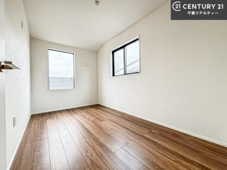 �m�� 2�ʍ̌����m�ۂ������邢�����́A���ʂ����ǂ��A���邭��ϋ��S�n�̗ǂ���ԂƂȂ��Ă���܂��B�����b�N�X���ĉ߂�����S�n�̗ǂ��������ł��I