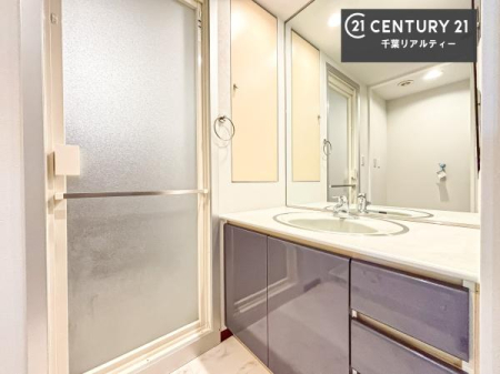 ���ʑ�E���ʏ� �g�Ȃ�𐮂�����ʏ��́A���������厖�ł��I������̐������̂��镵�͋C�����o�I�C�����悭���g�����������܂��B�L�X�����X�y�[�X���������ł��ˁI
