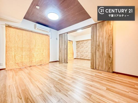 ���r���O �傫�ȑ����炽���Ղ�̗z���������閾�邢���r���O�B�J�����̂��郊�r���O�ŉƑ��c���̂��났�̎��Ԃ��߂����܂��I