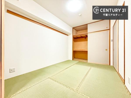 �a�� �^�^�~�̍��肪���炬��^����A�����b�N�X��ԁB�����傫���J�����̂���a���ƂȂ��Ă���܂��B���{�l�̐S������u�a�v�̋�ԁB