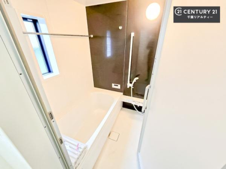 ���� �L�X�o�X�ň���̔������t���b�V���B�����L�΂���̂ŁA�����ɂ��������ƐZ����܂��ˁI�����̃o�X�^�C�����y���݂ɂȂ�܂��B