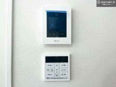 ���̑� TV���j�^�[�t�C���^�[�t�H���������B���K�҂̊���m�F���Ă���Ή��ł��邽�߁A�h�Ɩʂɂ��z�����ꂽ���S�̐ݔ��ł��B