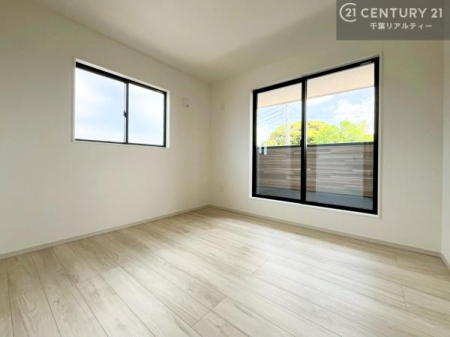 �Q�� �o���R�j�[�ɖʂ��Ă���m���ł��B���邭�����肪����A���C����������ł��܂��I���N���āA�O�ɏo�Ĕw�L�т����[�ċz�����ǂ������}������邱�Ƃ��ł��܂��B