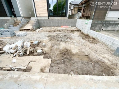 ���ԏ� ���ԃX�y�[�X��2�䕪����܂��I�Z�J���h�J�[�͂������A�o�C�N�⎩�]�ԂȂǂ��u���ꏊ�ɍ���܂���B