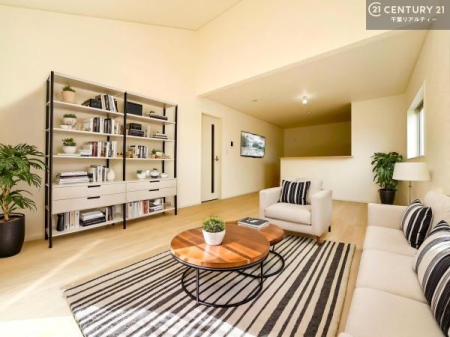 ���r���O �Ƌ��CG�p�[�X�ł��B�J�����̂���L�XLDK�I�\�t�@�[��_�C�j���O�e�[�u����u���Ă������ɂȂ�Ȃ��̂ŉ��K�ɉ߂����܂��I�R�~���j�P�[�V���������₷�����r���O�ł��I