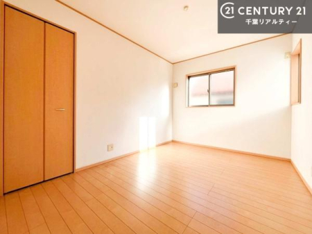 �m�� ���[�X�y�[�X�����Ă��܂��I�������X�b�L�����ڂ��鎖���ł��܂��ˁB
�Ƌ��I�΂Ȃ��V���v���ȃf�U�C���ׁ̈A�Ƌ��I�΂����C�ɓ���̋�ԍ�肪�ł������ł��ˁB