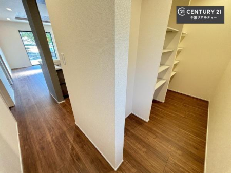 ���[ ���[�e�B���e�B���[���t���I�I�����Ă���̂Ńp���g���[�Ƃ��Ĕ��H����p�i���̎��[�ɕ֗��I�L�b�`�����ɔ�����Ă���̂ŗ��������Ȃ�����o���֗��I