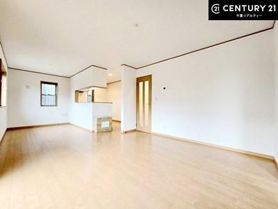 ���r���O �L�X���r���O�_�C�j���O�X�y�[�X�I������肨�H���B�΂��������y�������Ԃ��߂����܂��B���X�̔���������܂��I
�z�V���Еt�����֗��ł��I