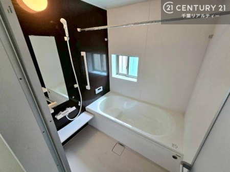 ���� �������������l�̕��͋C�̃o�X���[���́A�����o�Ă��ăo�X�^�C�����[���I
���d���撣���Ă��邲�J���ɂ��D�݂̓����̓����܂����āA�y����ł݂Ă͂������ł��傤���H