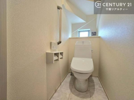 �g�C�� �������֍��ɂ��A�~��͕֍����g�����ł���̂ŗ₽���֍��ɍ��炸�ɍςފ������d�l�ł��I�V���v���ȃJ���[����Ƃ��Ă���̂ŁA������ꂪ���₷���ł��B