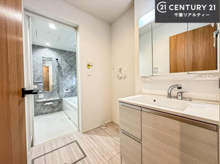 ���ʑ�E���ʏ� �g�Ȃ�𐮂�����ʏ��́A���������厖�ł��I������̐������̂��镵�͋C�����o�I�C�����悭���g�����������܂��B
