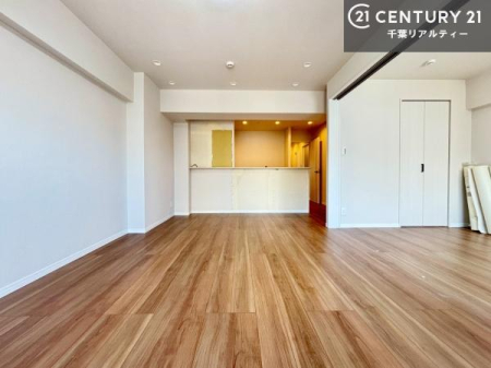 ���r���O �S�n�ǂ����r���O�͉Ƒ������R�ƏW�܂�܂��B�Ƒ��c�R�̎��Ԃ����������ł��B���Ƒ��ƁA����w�[���������Ԃ��߂��������ł��ˁB