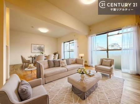 ���r���O �Ƌ��CG�p�[�X�ł��B�J�����̂���L�XLDK�I�\�t�@�[��_�C�j���O�e�[�u����u���Ă������ɂȂ�Ȃ��̂ŉ��K�ɉ߂����܂��I�R�~���j�P�[�V���������₷�����r���O�ł��I