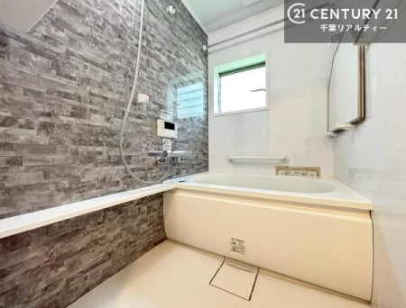 ���� �������������l�̕��͋C�̃o�X���[���́A�����o�Ă��ăo�X�^�C�����[���I
���d���撣���Ă��邲�J���ɂ��D�݂̍���̓����܂����āA�y����ł݂Ă͂������ł��傤���H