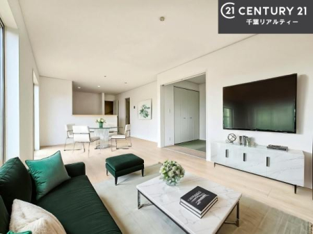 ���r���O �Ƌ��CG�p�[�X�ł��B�S�n�ǂ����r���O�͉Ƒ������R�ƏW�܂�܂��B�Ƒ��c�R�̎��Ԃ����������ł��B���Ƒ��ƁA����w�[���������Ԃ��߂��������ł��ˁB