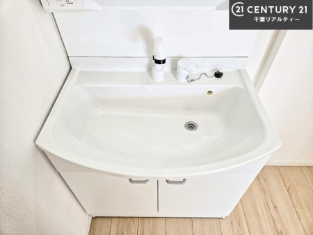 ���ʑ�E���ʏ� �[�����ʑ�{�E���́A�������˂ɂ����̂ł�����ꂪ�y�X�I���������ۂĂ܂��I
�L���C�Ȑ��ʏ��Ŏ��������̃��`�x�[�V�������オ��܂��ˁI