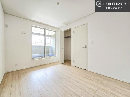 �m�� �o���R�j�[�ɖʂ��Ă���m���ł��B���邭�����肪����A���C����������ł��܂��I