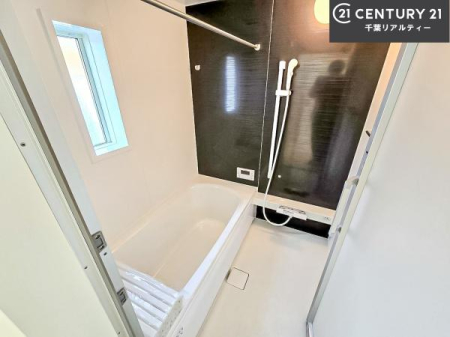 ���� �������������l�̕��͋C�̃o�X���[���́A�����o�Ă��ăo�X�^�C�����[���I
���d���撣���Ă��邲�J���ɂ��D�݂̓����̓����܂����āA�y����ł݂Ă͂������ł��傤���H