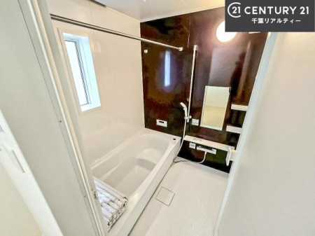 ���� �������������l�̕��͋C�̃o�X���[���́A�����o�Ă��ăo�X�^�C�����[���I
���d���撣���Ă��邲�J���ɂ��D�݂̍���̓����܂����āA�y����ł݂Ă͂������ł��傤���H