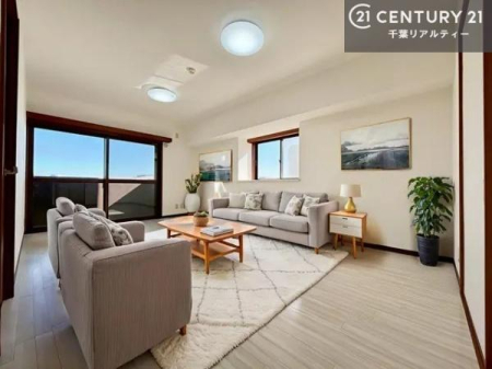 ���r���O �Ƌ��CG�p�[�X�ł��B�J�����̂���L�XLDK�I�\�t�@�[��_�C�j���O�e�[�u����u���Ă������ɂȂ�Ȃ��̂ŉ��K�ɉ߂����܂��I�R�~���j�P�[�V���������₷�����r���O�ł��I