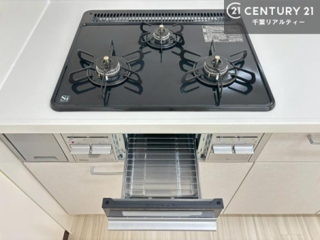 �L�b�`�� �R�����͎O������̂ł������̓����i�s���ł��܂��B
�������O�����t���ł��B�����X�y�[�X���L�X���Ă���׍�Ƃ����₷���I�g�����肪�ǂ��V�X�e���L�b�`���ł��I