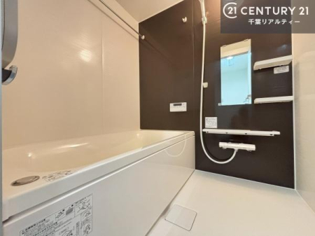 ���� �������������l�̕��͋C�̃o�X���[���́A�����o�Ă��ăo�X�^�C�����[���I
���d���撣���Ă��邲�J���ɂ��D�݂̓����̓����܂����āA�y����ł݂Ă͂������ł��傤���H