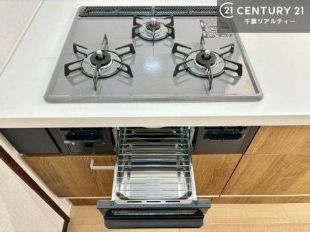 �L�b�`�� �R�����͎O������̂ł������̓����i�s���ł��܂��B
�������O�����t���ł��B�����X�y�[�X���L�X���Ă���׍�Ƃ����₷���I�g�����肪�ǂ��V�X�e���L�b�`���ł��I