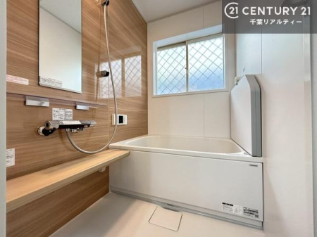 ���� �������������l�̕��͋C�̃o�X���[���́A�����o�Ă��ăo�X�^�C�����[���I
���d���撣���Ă��邲�J���ɂ��D�݂̍���̓����܂����āA�y����ł݂Ă͂������ł��傤���H