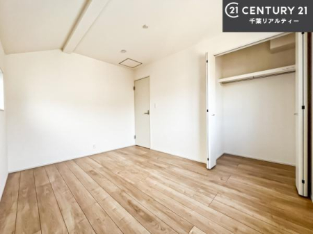 ���r���O�ȊO�̋��� ���[�X�y�[�X�����Ă��܂��I�������X�b�L�����ڂ��鎖���ł��܂��ˁB
�Ƌ��I�΂Ȃ��V���v���ȃf�U�C���ׁ̈A�Ƌ��I�΂����C�ɓ���̋�ԍ�肪�ł������ł��ˁB