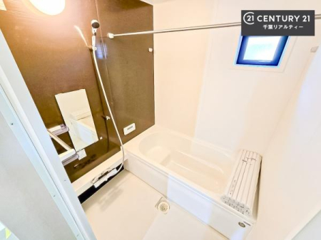 ���� �������������l�̕��͋C�̃o�X���[���́A�����o�Ă��ăo�X�^�C�����[���I
���d���撣���Ă��邲�J���ɂ��D�݂̓����̓����܂����āA�y����ł݂Ă͂������ł��傤���H