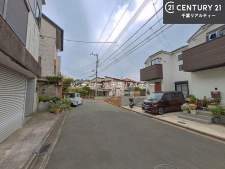 �O�ʓ��H�܂ތ��n�ʐ^ �O�ʓ��H6.1���I�z����ǍD�ȗ��n�ł��B
�Ԍɓ��ꂪ���ȕ������S�ł��ˁB