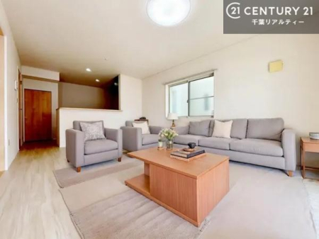 ���r���O �Ƌ��CG�p�[�X�ł��B�S�n�ǂ����r���O�͉Ƒ������R�ƏW�܂�܂��B�Ƒ��c�R�̎��Ԃ����������ł��B���Ƒ��ƁA����w�[���������Ԃ��߂��������ł��ˁB