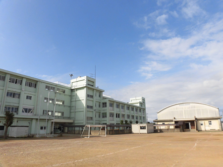 ���ӊ� �y���w�Z�z��t�s���_�c�����w�Z�F950m