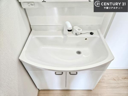 ���ʑ�E���ʏ� �[�����ʑ�{�E���́A�������˂ɂ����̂ł�����ꂪ�y�X�I���������ۂĂ܂��I
�L���C�Ȑ��ʏ��Ŏ��������̃��`�x�[�V�������オ��܂��ˁI