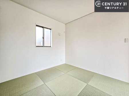 �a�� �^�^�~�̍��肪���炬��^����A�����b�N�X��ԁB�����傫���J�����̂���a���ƂȂ��Ă���܂��B���{�l�̐S������u�a�v�̋�ԁB