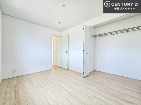 ���r���O�ȊO�̋��� �V���v���Ƀf�U�C������Ă��邽�߁A�Ƌ��I�т܂���I
���C�ɓ���̉Ƌ��u���Ă��낰���Ԃ���邱�Ƃ��ł��܂��B