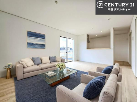 ���r���O �Ƌ��CG�p�[�X�ł��B�J�����̂���L�XLDK�I�\�t�@�[��_�C�j���O�e�[�u����u���Ă������ɂȂ�Ȃ��̂ŉ��K�ɉ߂����܂��I�R�~���j�P�[�V���������₷�����r���O�ł��I