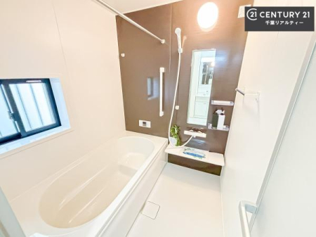 ���� �������������l�̕��͋C�̃o�X���[���́A�����o�Ă��ăo�X�^�C�����[���I
���d���撣���Ă��邲�J���ɂ��D�݂̓����̓����܂����āA�y����ł݂Ă͂������ł��傤���H