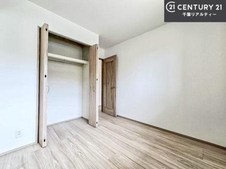 �Q�� �D���������������ޗm���́A���̖ڊo�߂��C�������ǂ������ł��ˁB���������Ԃ��������Ɖ߂������Ƃ��ł��܂��B�D�����F�����̃t���[�����O���ǂ�ȉƋ�ɂ��}�b�`���܂��I