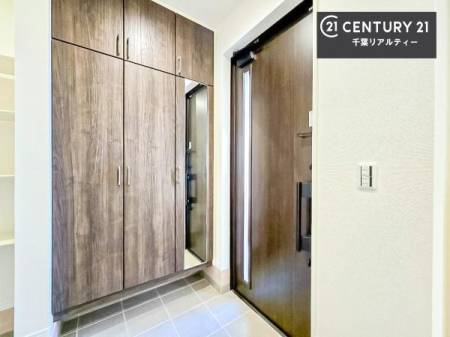 ���� ���ċA���Ă��Ă��A�������܁I�����������Ȃ�A�D�����}������Ă�����ԂɂȂ��Ă��܂��B
�������薾�邭��������錺�ւł��I