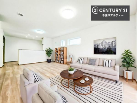 ���r���O �Ƌ�́ACG�p�[�X�ł��B��؂ȉƑ����W�܂邩�炱��LDK�ɂ͂�����肽���B
�q�����������C�ɏ΂��Ȃ��瑖�����Ă���p�����������u�L���Ƃɂ��ėǂ������v�Ǝv���u�Ԃł��B