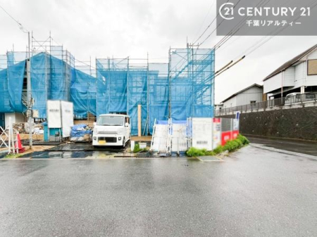 �O�ʓ��H�܂ތ��n�ʐ^ �S�䂭�܂Ō��n����������������悤�A�����ē��̂��p�ӂ������Ă���܂��B���C�y�ɂ��₢���킹�̏�A���z�̕�炵�ւ̈�������i�߂��������I