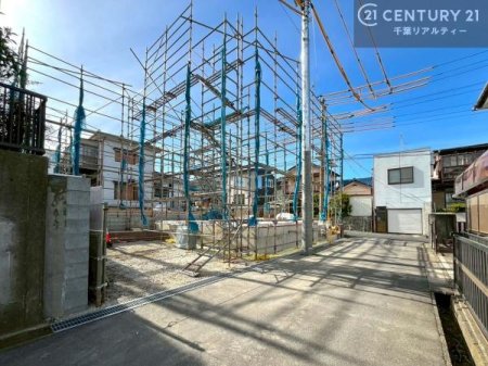 �O�ʓ��H�܂ތ��n�ʐ^ �S�䂭�܂Ō��n����������������悤�A�����ē��̂��p�ӂ������Ă���܂��B���C�y�ɂ��₢���킹�̏�A���z�̕�炵�ւ̈�������i�߂��������I