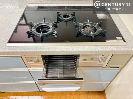 �L�b�`�� �R�����͎O������̂ł������̓����i�s���ł��܂��B
�������O�����t���ł��B�����X�y�[�X���L�X���Ă���׍�Ƃ����₷���I�g�����肪�ǂ��V�X�e���L�b�`���ł��I