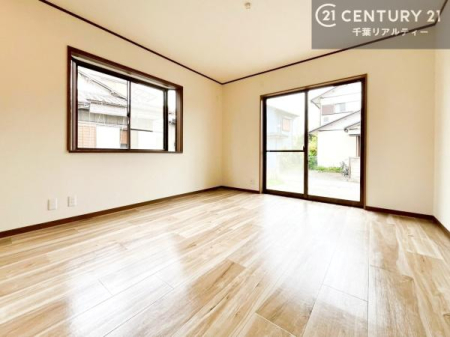 ���r���O �傫�ȑ����炽���Ղ�̗z���������閾�邢���r���O�B�J�����̂��郊�r���O�ŉƑ��c���̂��났�̎��Ԃ��߂����܂��I