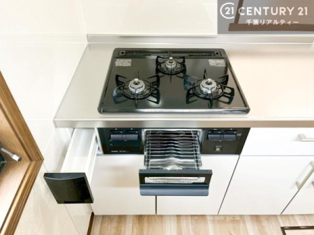 �L�b�`�� �R�����͎O������̂ł������̓����i�s���ł��܂��B
�������O�����t���ł��B�����X�y�[�X���L�X���Ă���׍�Ƃ����₷���I�g�����肪�ǂ��V�X�e���L�b�`���ł��I